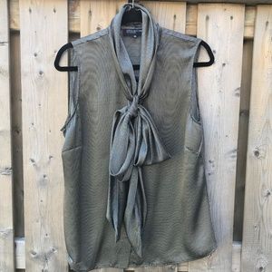 JONES NEW YORK TIE NECK SLEEVELESS TOP 100% SILK